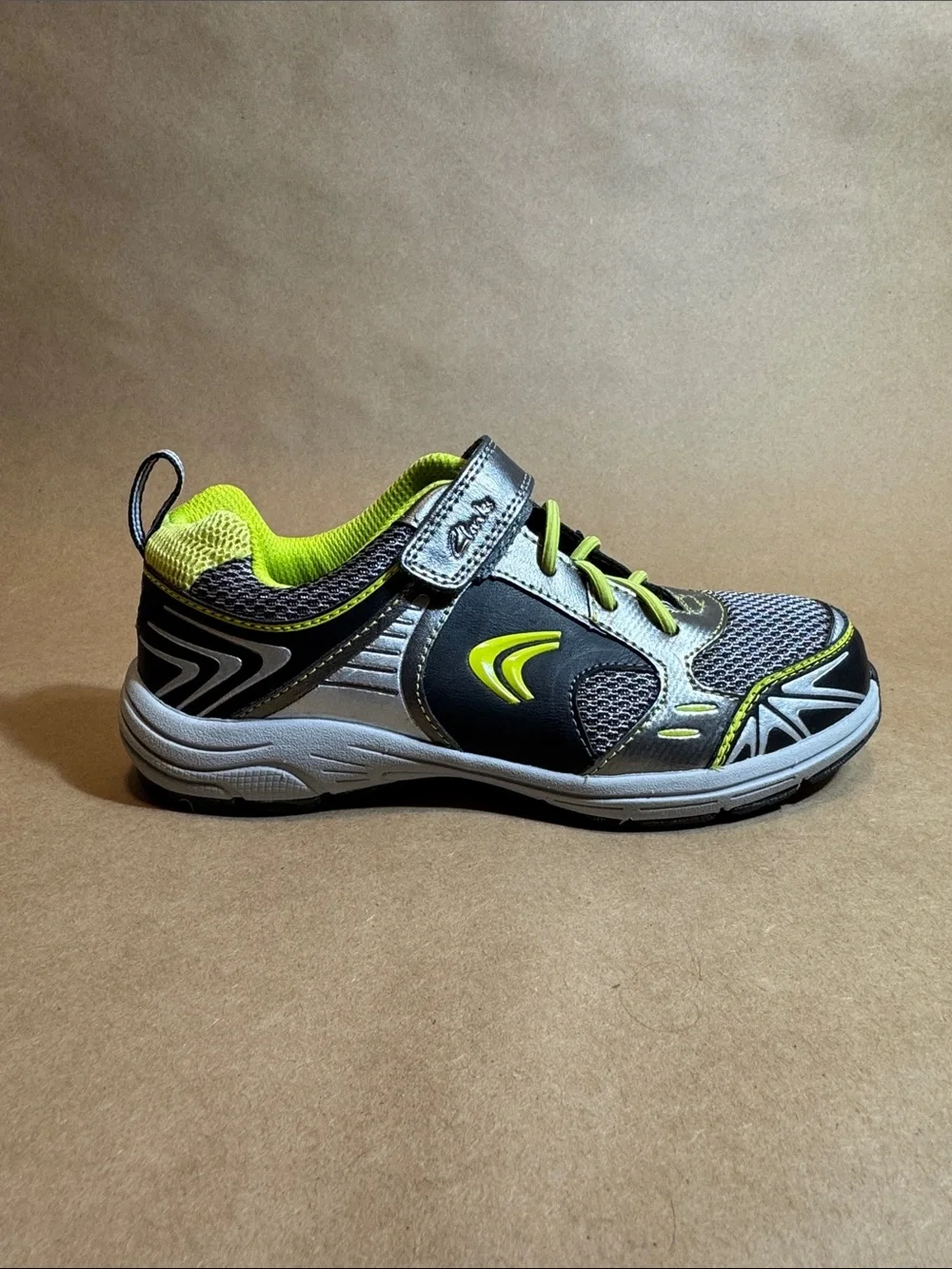 Kids Grey & Neon Green Clarks Sneakers